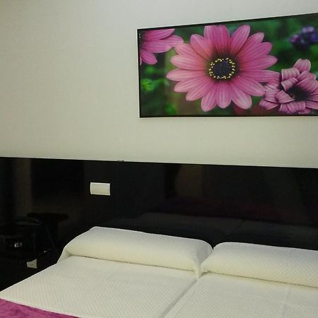 Hostal Buenos Aires Мадрид Экстерьер фото